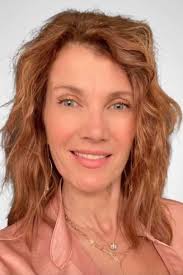 Angela Robinette's Instagram, Twitter & Facebook