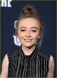 Sabrina Carpenter & Bella Thorne Got The Jumpsuit Memo For 'Pitch Perfect  2' Premiere