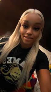 Heyyy Y'all I'm New here 😎🤪 Nc born and raised 🤞🏽 Drop y'all pics &  where y'all from ‼️🤪😍👀🌈