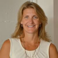 Laurie Pfarr's Instagram, Twitter & Facebook