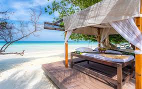 Very good locationvery good service. Kombireise Mai House 5 Holiday Inn Phi Phi 4 The Waters By Katathani 4 Phuket Bis Zu 70 Voyage Prive