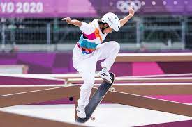 She is one of the youngest gold medalists in the history of the sport, at the age of 13. L29i3ibm6ggchm