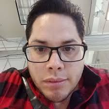 Carlos Badillo's Instagram, Twitter & Facebook