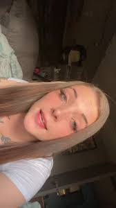 Lucy Joyner's Instagram, Twitter & Facebook