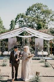 Ide prewedding outdoor simple paling recommended. Simple Outdoor Wedding Dekorasi Pernikahan Pernikahan Dekorasi Perkawinan