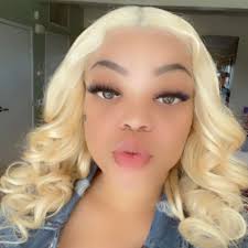 Claressa Shields with lil scrappy. 🥊