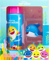 Beautiful young couple enjoying a bath. Baby Pflegeset Pinkfong Baby Shark Bath Fun Set Badeschaum 250ml Spielzeug Makeupstore De