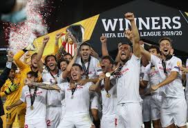 The latest uefa europa league news, rumours, table, fixtures, live scores, results & transfer news, powered by goal.com. Football Sevilla Bag Sixth Europa League Trophy