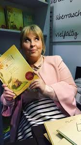 Sängerin maite kelly hält jedoch nicht viel von ihren kollegen. Rtl Exclusiv Maite Kelly Ist Wieder Single Vor Einer Woche Hat Sie Verkundet Dass Ihr Ehe Beendet Ist Doch Von Liebeskummer Keine Spur Stattdessen Gibt Sie Die Gut Gelaunte Workingmum Wir