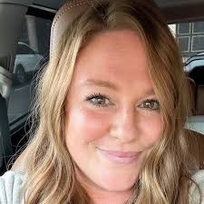 Kate Weller || Family Fun & Travel (@come.weller.high.water)