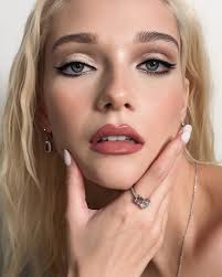 Katie Farrell (@katiefarrelll) • Instagram photos and videos