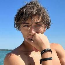 Julia Seals (julia_seals21)