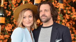 Born as olivia jane cockburn, on 10th of march in the year 1984, she is more popularly known as olivia wilde. Harry Styles Olivia Wilde Breakup Rumors Jason Sudeikis Is Happy Over The Relationship Issues Blocktoro