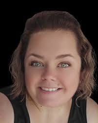 Anna Roscoe's Instagram, Twitter & Facebook