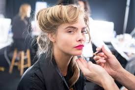 Flawless brows is an everyday maintenance clean up tool to be used in between your regular eyebrow wax this is a power shaving and hair removal device that packs a serious punch. Best Eyebrow Makeup Products 32 Eyebrow Pencils Gels Waxes And Powders