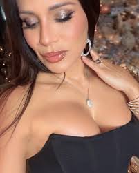 New year, new goals, new girl! Hola!❤️