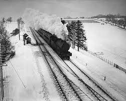 Stunning Vintage Photos Of Frozen Britain From The 1900s To 1960s Steam Trains Steam Locomotive Steam