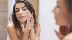 Hydrocolloid bandages: Can they help with acne?