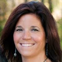 Jennifer Theis's Instagram, Twitter & Facebook