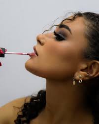 m a d d y Wearing 'Kate' Sand Studio lashes Link in bio to book with me  💁🏼‍♀️ @thebeautymark.official