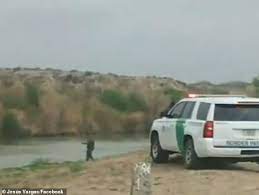 Witness Says Two Migrants Drowned In The Rio Grande While Cbp Agents Watched Daily Mail Online