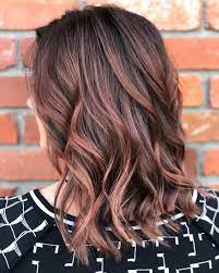 Ob koloration oder tönung, blond oder braun ist dabei zweitrangig. Rose Braun Haare Goldene Helle Strahnen Haarfarbe Ideen Fur Brunetten Ohne Blondieru Frisuren Lange Haare Anleitung Dunkle Haare Mit Strahnen Haarfarben