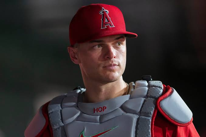 Angels keep Logan O'Hoppe out as a precaution after getting hit in head –  Orange County Register