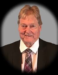 Crystal Flannery's Instagram, Twitter & Facebook