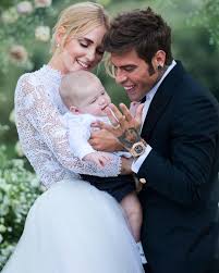 I due, che ora si trovano a los angeles dopo la nascita del loro primogenito leone, avevano già annunciato tempo a noialtri resta una magra consolazione: Leone Lucia Ferragni Compie Un Anno La Dolce Dedica Dei Ferragnez Tabloit