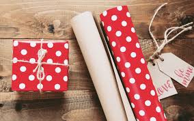 Picking out a gift for lovestruck newlyweds is hard enough, especially if they've been living together for a while already. Best Gifts For Older Women Over 40 50 60 All You Need To Know Advisoryhq