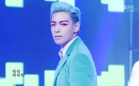 Cozy and current hair salon with home town service, but big city style!! Big Bang T O P Wows With Blue Hair Blue Suit And Hot Pink Eyebrows Soompi