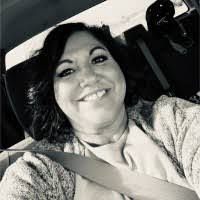 Raquel Reyes's Instagram, Twitter & Facebook