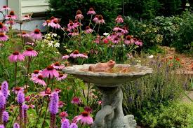 Herzlich willkommen in meinem garten! 26 Aktuelle Garten Deko Ideen Fur Stimmungsvolles Ambiente Im Freien