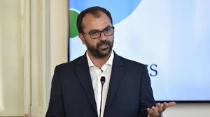Fino al 2008 denominato ministero della pubblica istruzione, in ottemperanza alla riforma bassanini. Lorenzo Fioramonti E Il Ministro Dell Istruzione Del Governo Conte Bis La Repubblica