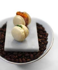 Breakfast Of Champions Goat Cheese Filling Maple Macaron Chives Damoneats Tasting Breakfast Of Champions Macarons