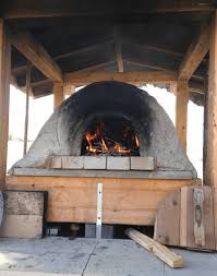 The modular pizza oven's dome is about half as thick as the traditional masonry brick oven dome. 19 Homemade Pizza Oven Plans You Can Build Easily