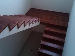 Pada dasarnya desain untuk decking kayu / lantai kayu outdoor ini bisa dibagi menjadi dua: Jual Lantai Kayu Merbau Lantai Kayu Desain Rumah Kayu