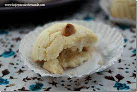 Recette gâteau au yaourt facile :. Gateau Sec Naturel Au Sucre Ghribia Shortbread Biscuits Recette Delicieux Desserts Idee Fouettez Le Smen Avec Le Sucre Glace A L Aide D Un Fouet Electrique Jusqu A Ce Que Ca