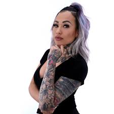 Hi 🙋🏻‍♀️ I'd like to introduce myself to all my new followers! I'm LiLi,  a passionate lash artist and permanent make up artist! I love what I do,  because what I do