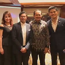 Semua wamen di lantik juga bersama para menteri. Shili Adi Flying High With Garuda Indonesia Ceo Pahala Mansury And Indonesian Ambassador For Singapore H E Ngurah Swajaya What An Honor Thank You Garudaindonesiasg For Having Us Garudaindonesia