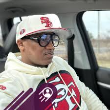 If durability was a jersey number, it'd be Frank Gore's. Should they retire  it or keep it for the next workhorse? 😂🏈