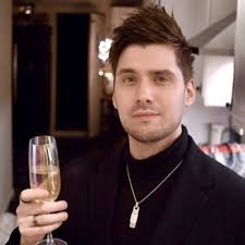 Dexter Manning (@DexterJManning)