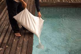 Fonctionnent avec une concentration de sel de 4g/l. Chlore Ou Sel Quel Traitement Pour Votre Piscine Aquapolis