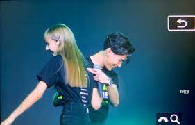 Blackpink's lisa and got7's bambam starred in the latest commercial film of thailand's largest gsm mobile phone operator, 'ais.' 4 Blackpink Lisa Bambam Ais 30th Thailand