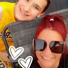 Watermelon Citrus Rekordelig is the weekend treat we all want 🙌 Cheeky  10pk for ONLY £7, cheers to that! Subject to availability. Selected stores  only. 18+.