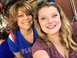 Jessie Willson's Instagram, Twitter & Facebook