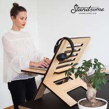 Esszimmer möbel für ein tolles ambiente | poco wohnwelt | esstische, stühle, sideboards, buffets, tischwäsche und wohnaccessoires für ihr esszimmer Ob Im Buro Oder Privat Der Standsome Ist Ein Echter Hingucker Stehschreibtisch Stehtisch Buro Tisch