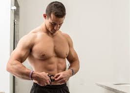 Increase that look of intensity in your shredded physique by using these 5 easy tips to help make your veins show more and boost your vascularity! Train For Veins How To Increase Vascularity