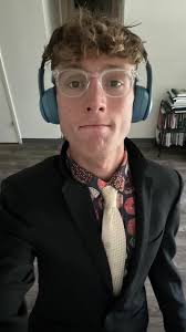 Today, I defend my thesis where I interviewed a sample of @csutrackfieldxc  cross-country and track & field cisgender male athletes! The thesis looks  to explore how communication impacts behavior and ...