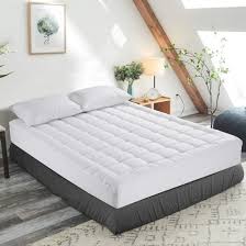 A Cooling Mattress Topper If You Re A Hot Sleeper Who S Been Keeping Your Window Fan Cranking Away All Night Lo Mattress Pad Cover Queen Mattress Size Mattress